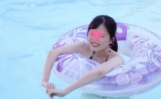 FC2-PPV 1503339 Overwhelming beautiful girl JD Yuka and private squirrel shooting at the night pool Transparent real face with glasses removed Limited release 2980pt 1980pt Purchase privilege available
