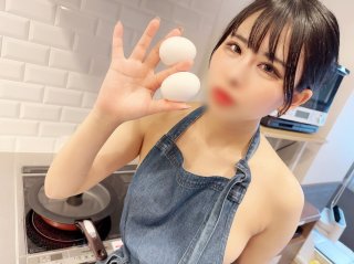 FC2PPV 4062925 Limited Time Price! [No] Sexy Naked Apron ♡ I Feel Like I&rsquo;m Living With Yumi-Chan, Who Has A Very Erotic Body, And I&rsquo;m Having Sex With Her In Lovey-Dovey Sex!